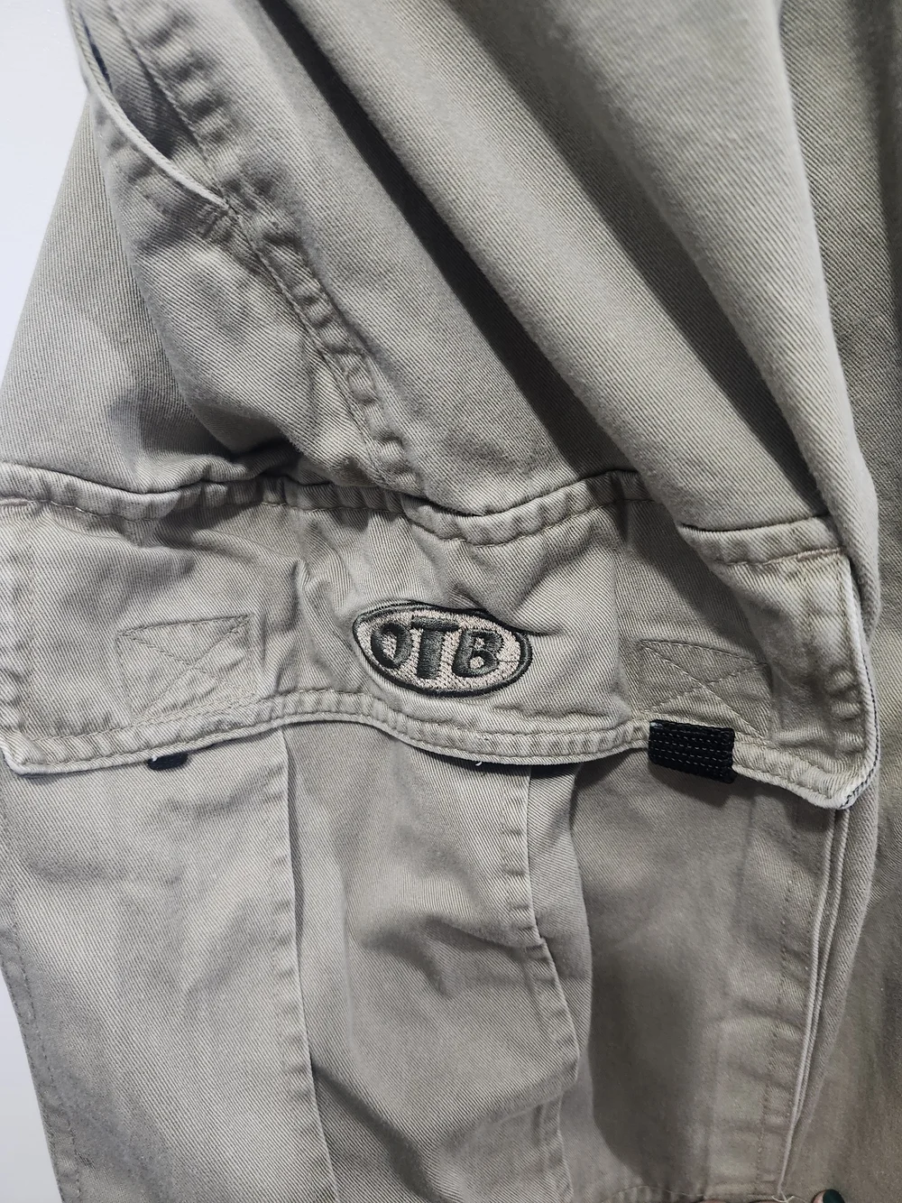Men's Khaki Cargo Pants with Utility Pockets